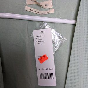 NWT Romper with pockets!